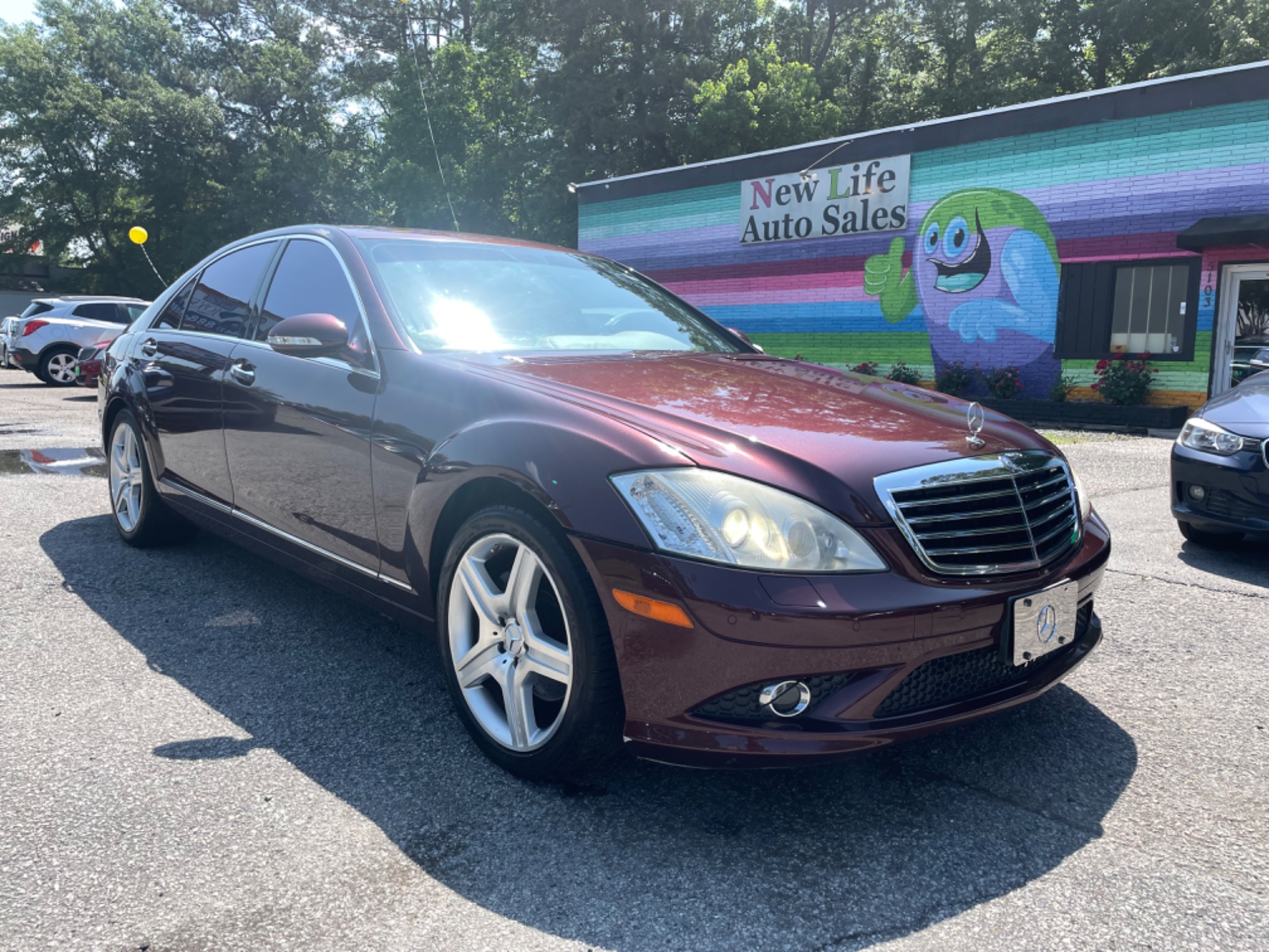 photo of 2008 MERCEDES-BENZ S-CLASS S550 - Immaculate, Spacious, Comfortable Interior! Unsurpassed Luxury!! 